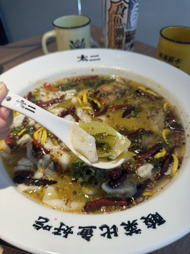 📍啟德｜深圳超人氣過江龍太二老壇酸菜魚