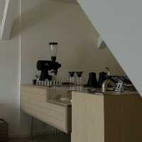 「Ourlog Coffee」：市中心咖啡店，咖啡香氣濃鬱