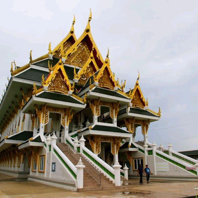 วัดขุนอินทรประมูล
