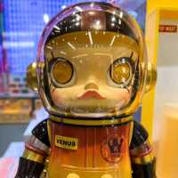 พามาเล่น Art Toy