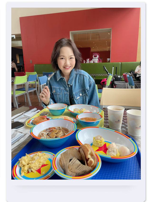 🏰 🌟 迪士尼魔法之旅：上海玩具總動員酒店早餐體驗 🏰🍳✨ 🍳