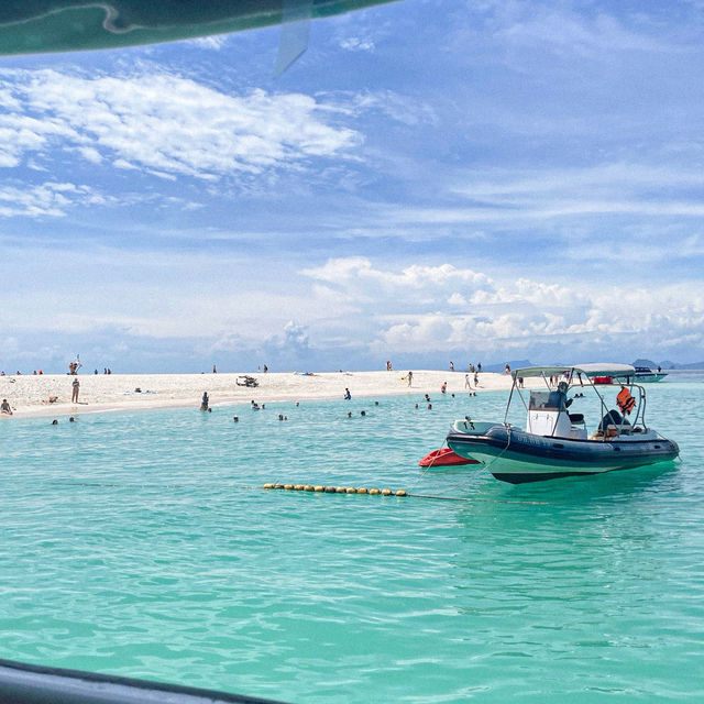 BAMBOO ISLAND 