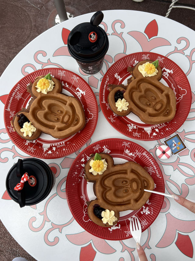 ディズニー女子会🩵夏のディズニーランドが穴場！