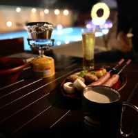 【東京】都心の高級ホテルプールサイドで大人のプチBBQ🔥