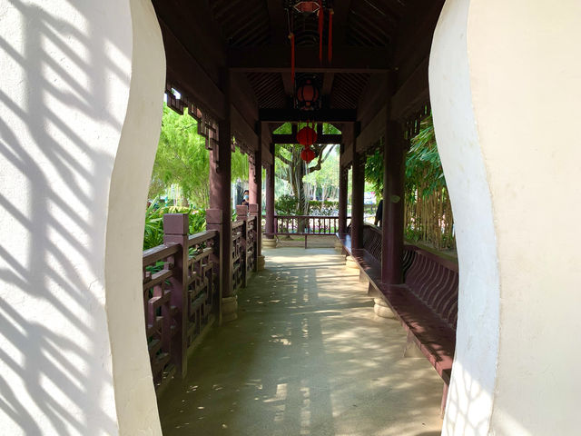 マレーシア　プトラジャヤ観光　中国マレーシア友好庭園が素晴らしいぞ！