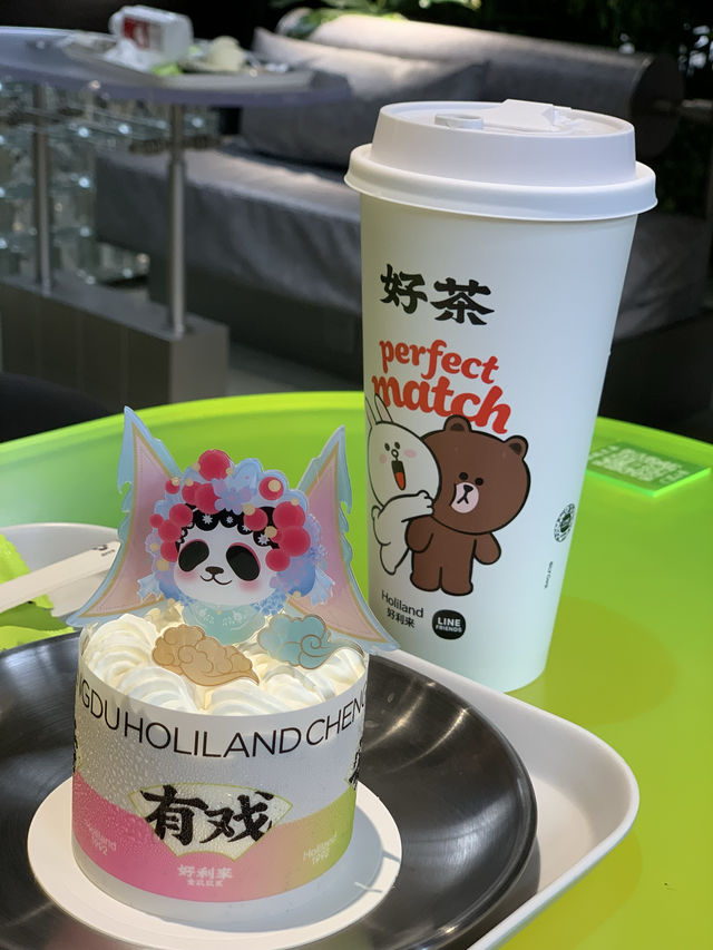 四川變臉臉譜為靈感的蛋糕和可愛的熊貓造型蛋糕 四川變臉臉譜為靈感的蛋糕和可愛的熊貓造型蛋糕