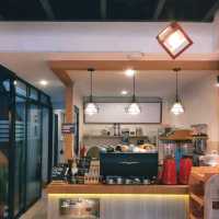 ONE OF THE COFFEE SHOPS ON JL. SABANG
