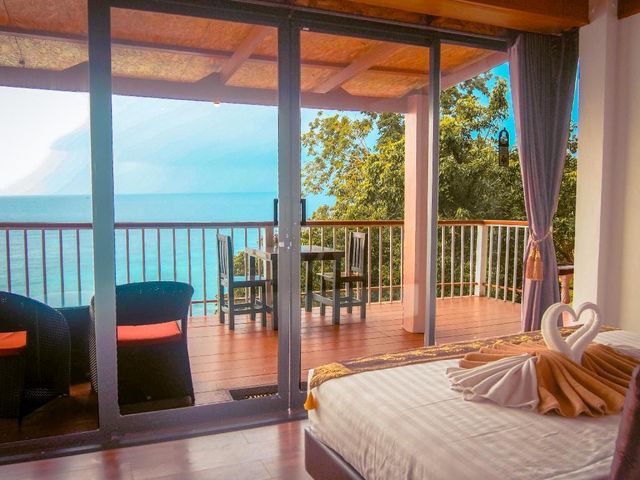 Chareena Hill Beach Koh Lipe