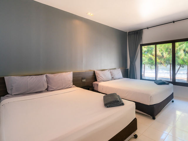 Coco Pino Bankrut Beach Resort
