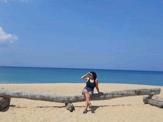 หาดไม้ขาว