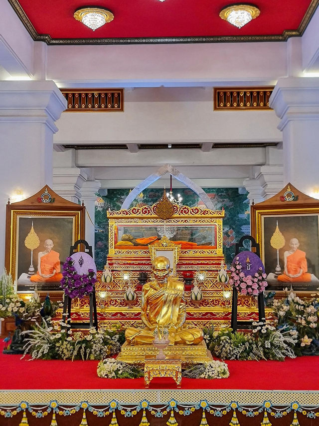 สักการะ หลวงพ่อรวย วัดตะโก 🙏✨