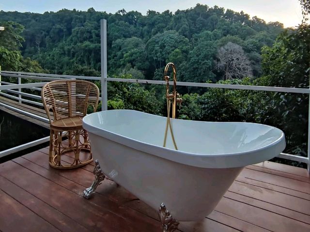 Somsee Treehouse