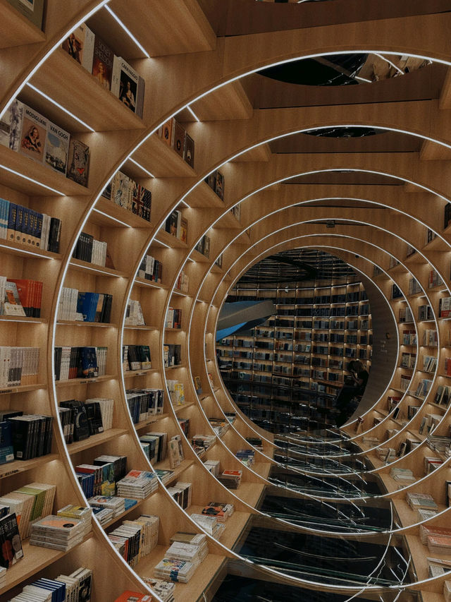掃街日記：在深圳“愈欣書店”中邂逅未來