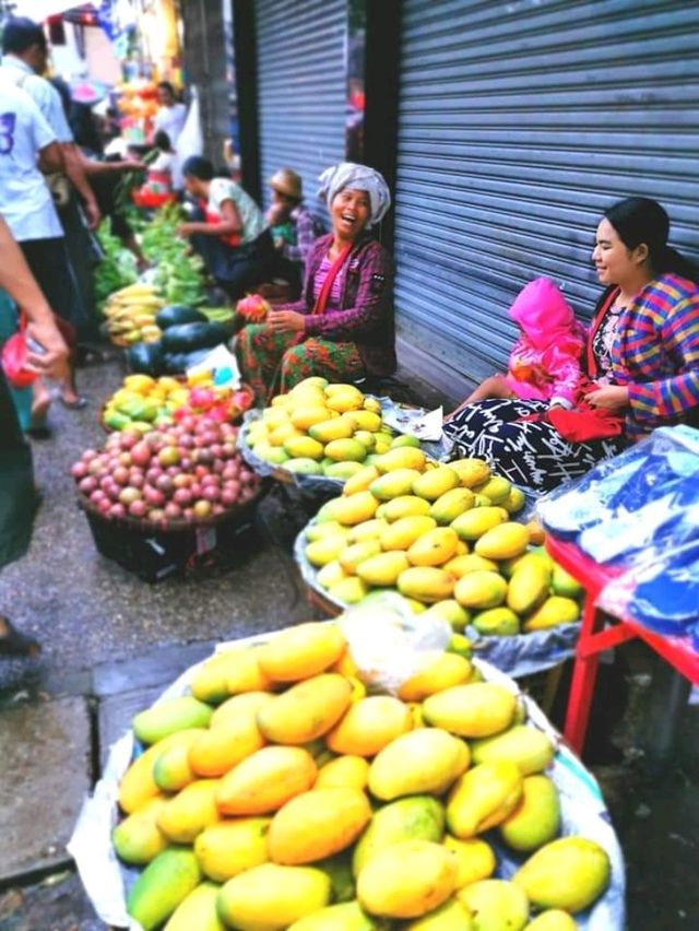 Discovering Yangon: A Day of Local Markets and Authentic Flavors