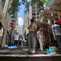 在石板街與嘉咸街探索老香港