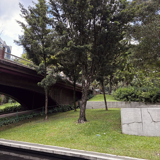 "Reconnect with Nature at KLCC Park: A Family-Friendly Retreat"