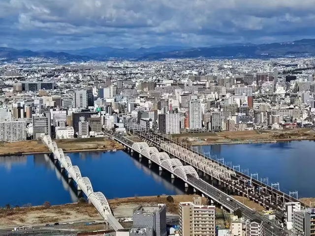 Umeda Sky Building ตึกสูงแลนด์มาร์กโอซาก้า