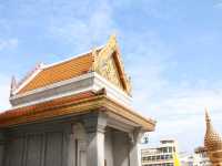 เที่ยววัดไตรมิตร