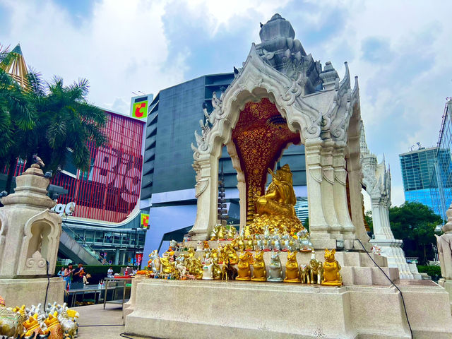 ขอพรพระพิฆเนศและพระตรีมูรติ