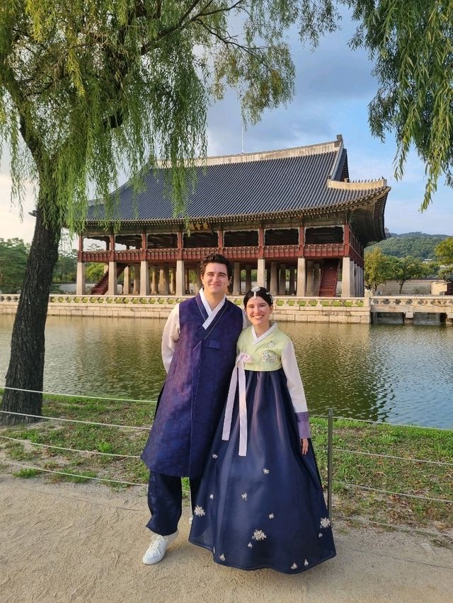 Experience being Korean prince and princess