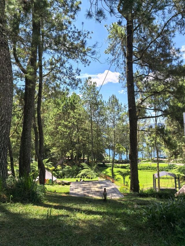 Glamping with Fantastic view of Toba Lake 