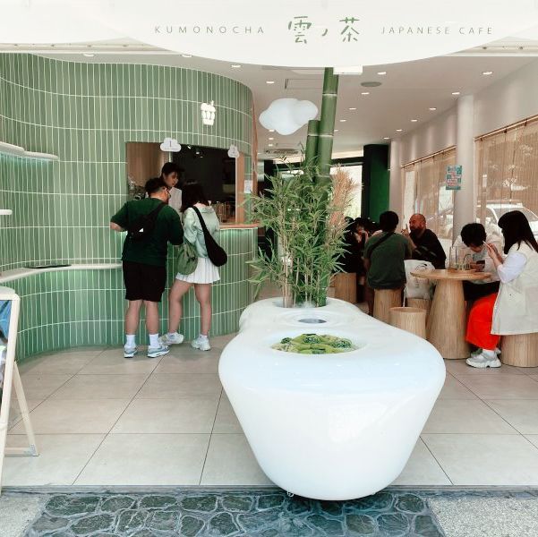 雲ノ茶 KUMONOCHA CAFE☁️雲朵形狀幕斯蛋糕好吸睛