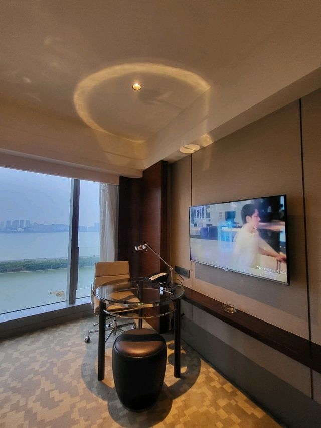 澳門皇冠假日酒店：五星級飯店，性價比高