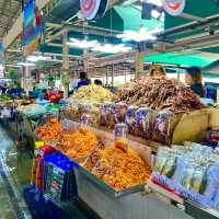 ตลาดท่าเทียบเรือประมงอ่างศิลา