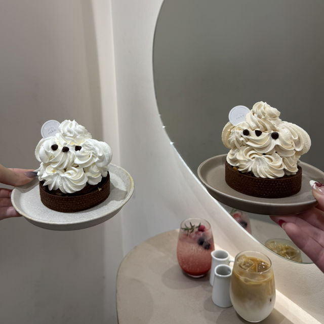 可愛すぎる！ワンちゃんケーキ