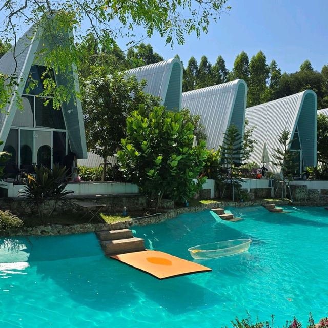 De'camp hill ka-ang cafe