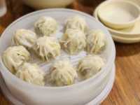 อากาศเย็นนั่งกินเกี๊ยว- myeongdong Kyoja