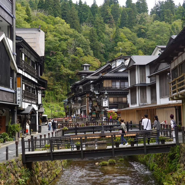 【山形県】日本屈指の温泉街である銀山温泉