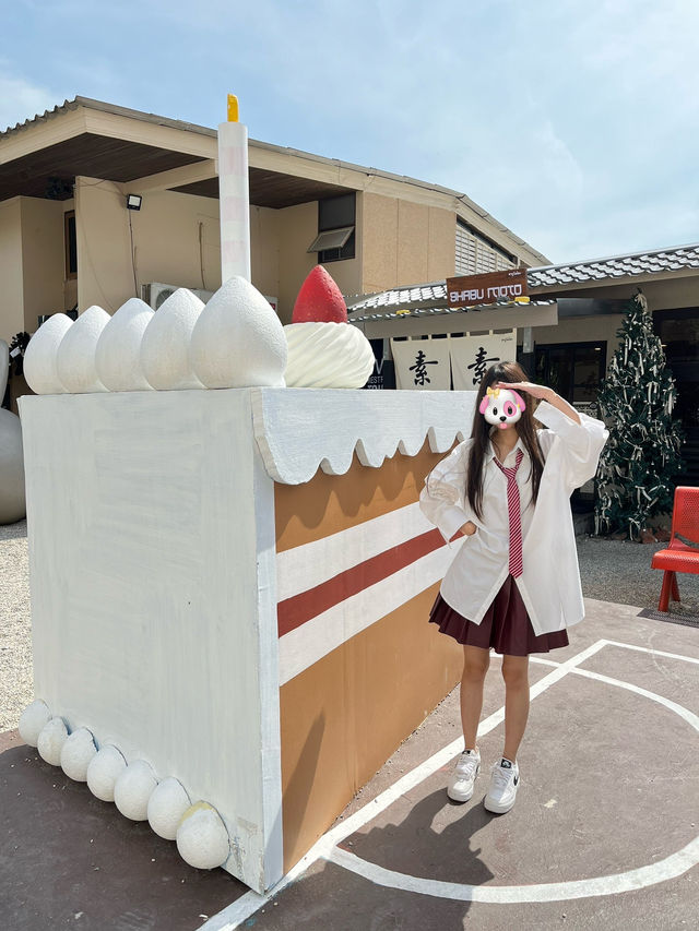 TRUST Cafe and Studio🥸