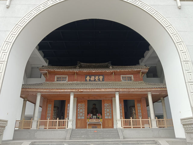 台中旅行　宝覚寺の大仏！