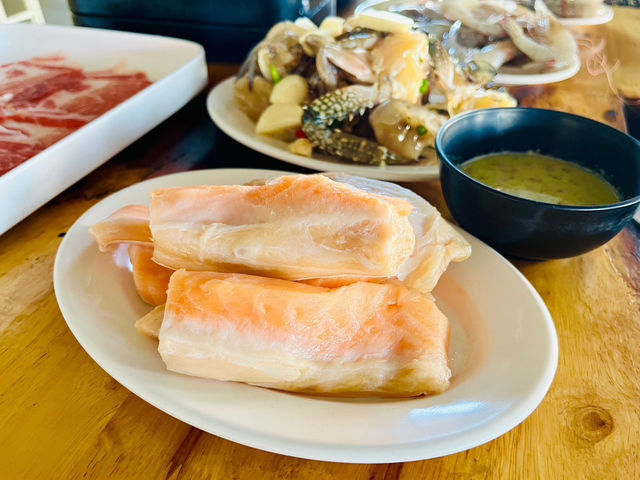 บุฟเฟ่ต์หมูกระทะ-กระทะร้อน-ชาบู อร่อยครบในที่เดียว