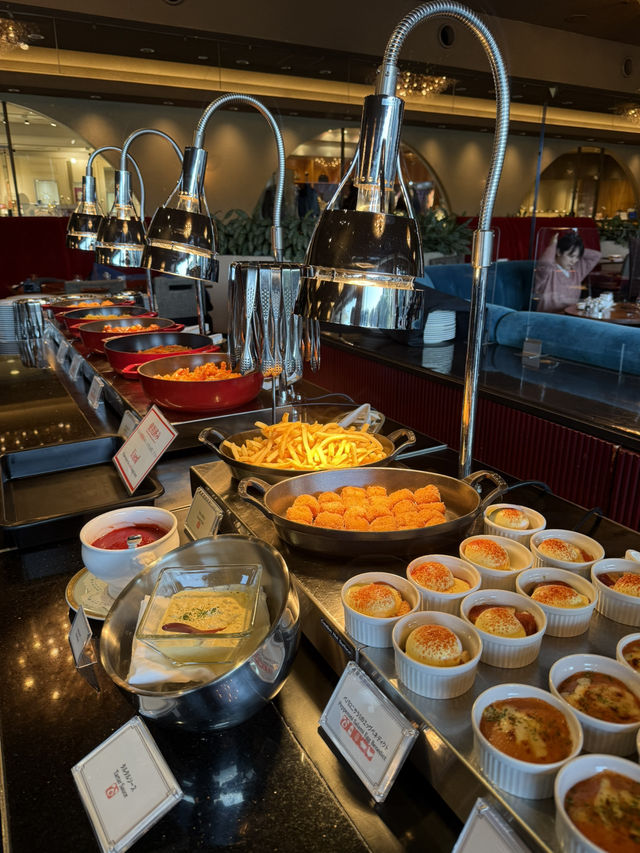 A Sweet & Savory Escape at Hotel New Otani's Garden Lounge