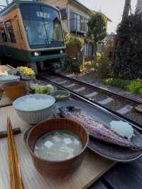 Grilled Fish and Passing Trains at Cafe Yoridokoro in Kamakura