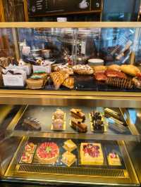 Casual Dining and Coffee Breaks at Linkway Café