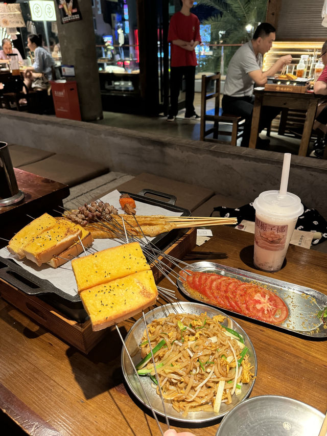周日探店｜深圳很受年輕人喜愛的火爆的烤串破店
