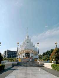 ขอพรที่ศาลหลักเมืองสุราษฎร์ธานี