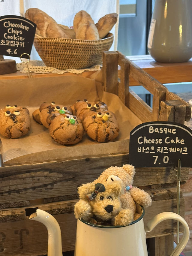 유럽 감성이 가득한 거제 카페 ‘메리 클리프’ 🎄♥️
