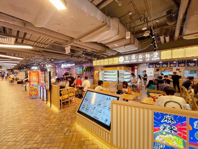Hidden food and art market in a hipster district