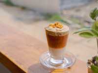 คาเฟ่กึ่งบิสโทรสไตล์โฮมมี่ แบบชิคๆ 