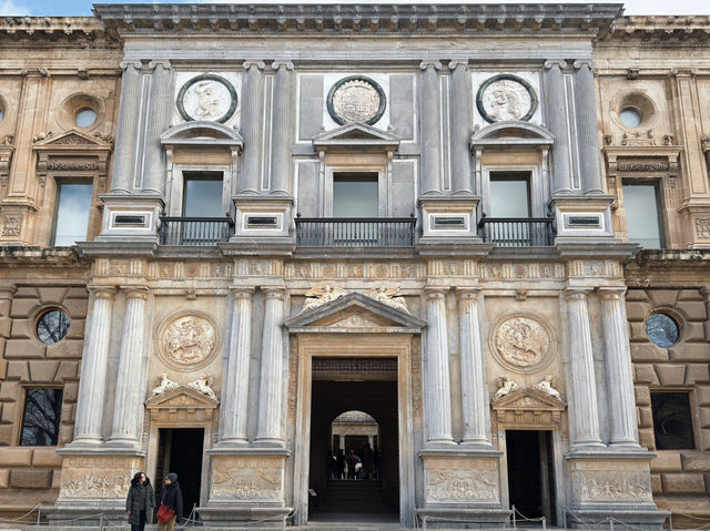 Witness how arts in Granada transition from Moorish to Christian