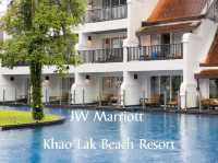 รีสอร์ตหรูระดับ 5 ดาว ริมหาดเขาหลัก 