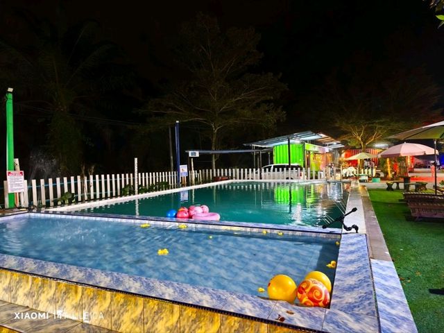 Tranquil Hideaway: Tropical Paradise Cabins in Taiping, Perak