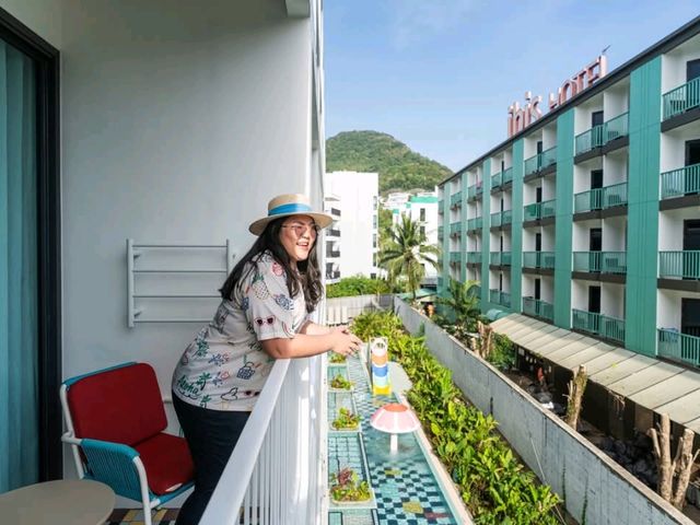 ที่พักเปิดใหม่ ใกล้หาดกะตะ สีสันสดใส สุดชิค