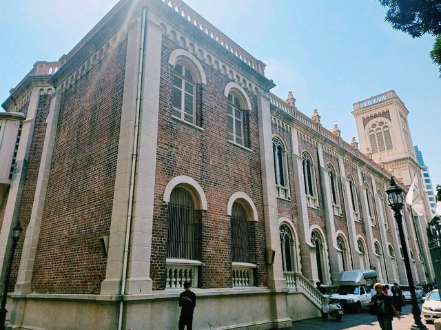 泰國曼谷市中心老城區著名古跡建築景點：聖母升天大教堂，歐式哥特藝術風格建築，適合拍照📸打卡