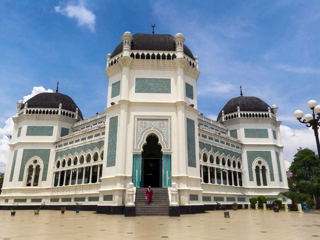 Medan Unveiled : History, Food and Hidden Gems