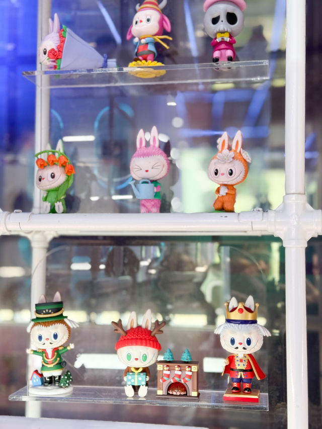上海景點｜最大官方pop mart旗艦店✨